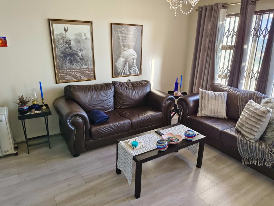 To Let 2 Bedroom Property for Rent in Sonstraal Heights Western Cape